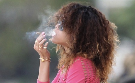 Rihanna Lights Up A Blunt